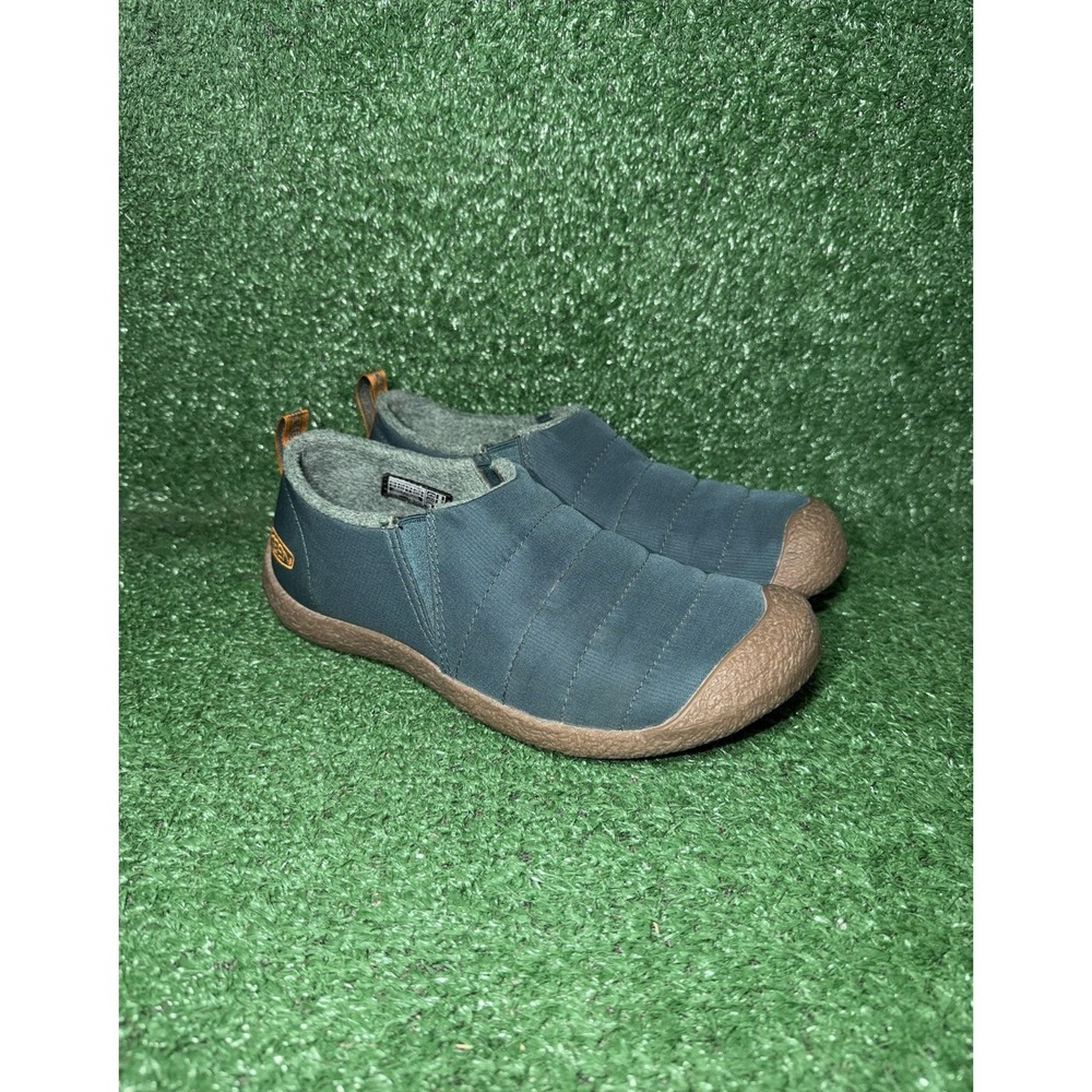 Keen Women's Slip-On Sneakers in Navy Blue with Brown Sole - Picture 2 of 9